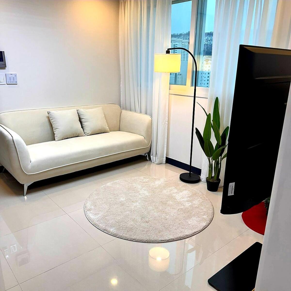 Sky House, Apartment *